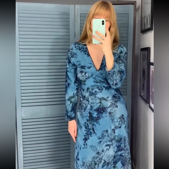 ✨✨ Zara Floral Print Dress Blue|Black - Picture 7 of 13